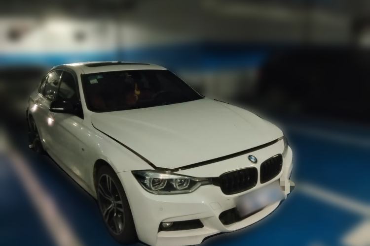 Used BMW 3 Series 2016 320i M Sport Front Right 45 Deg