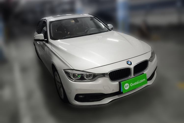 Used BMW 3 Series 2016 320i Fashion Model Front Right 45 Deg