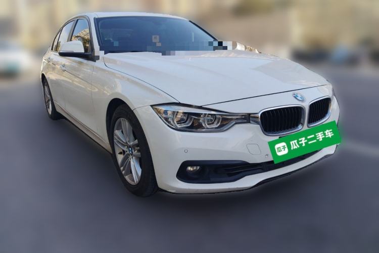 Used BMW 3 Series 2016 320i Fashion Model Front Right 45 Deg