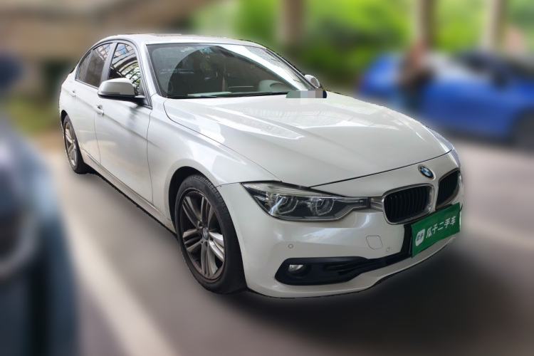 Used BMW 3 Series 2016 320i Fashion Model Front Right 45 Deg