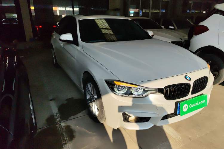 Used BMW 3 Series 2016 320Li Ambition Model Front Right 45 Deg
