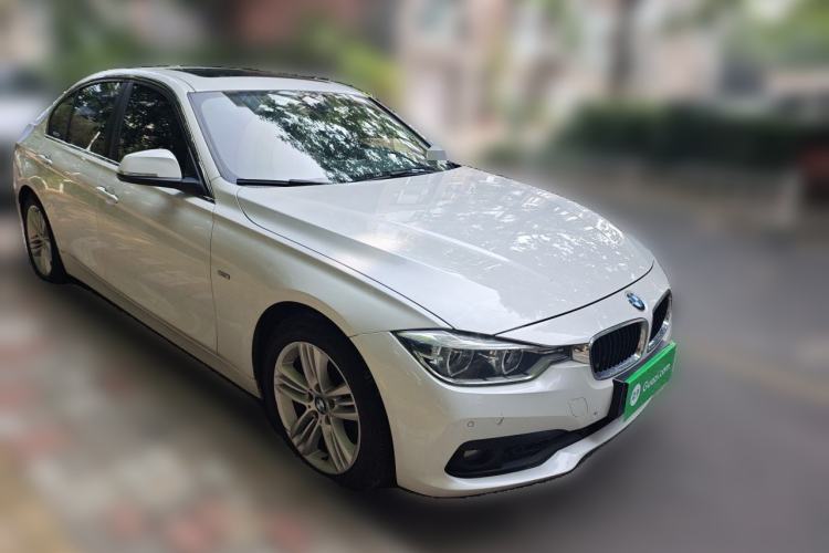 Used BMW 3 Series 2016 320i Fashion Model Front Right 45 Deg