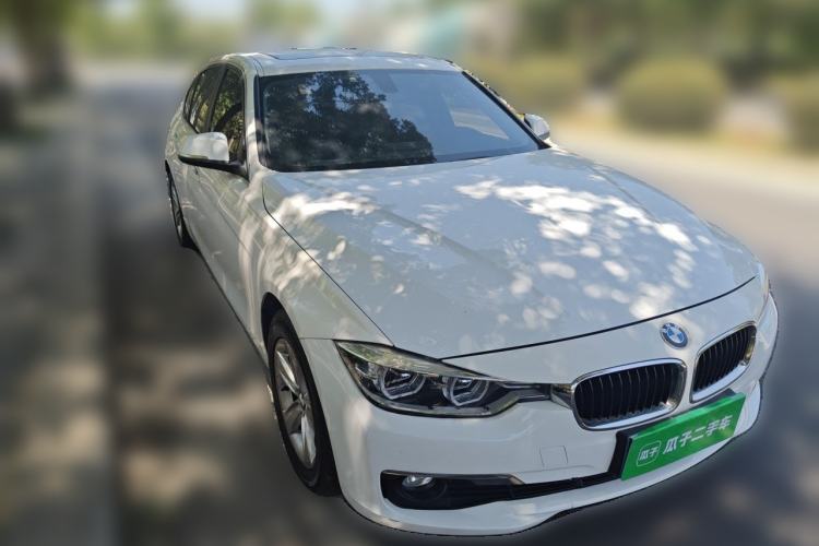 Used BMW 3 Series 2016 316Li Fashion Model Front Right 45 Deg