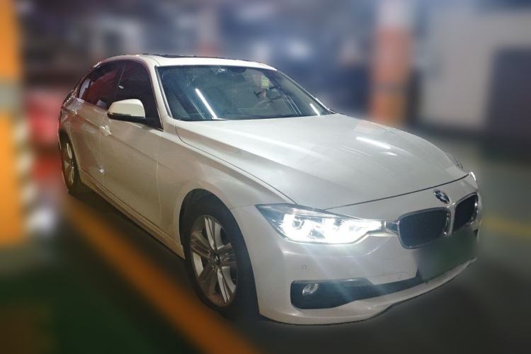 Used BMW 3 Series 2016 320Li Fashion Model Front Right 45 Deg