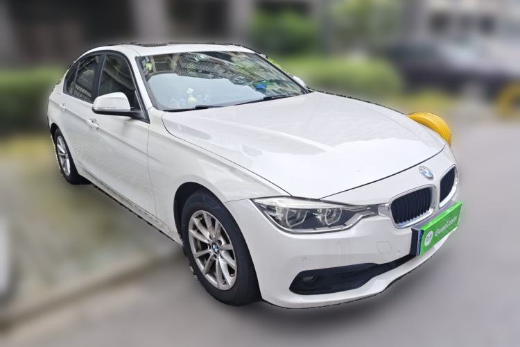 Used BMW 3 Series 2016 316i Fashion Model Front Right 45 Deg