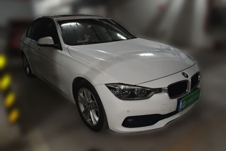 Used BMW 3 Series 2016 320i Fashion Model Front Right 45 Deg