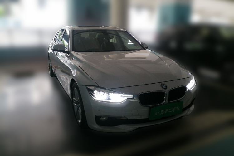 Used BMW 3 Series 2016 320Li Ambition Model Front Right 45 Deg