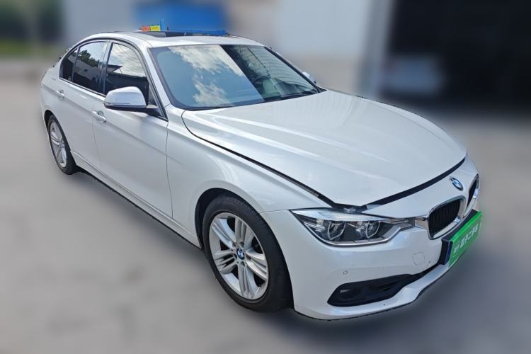 Used BMW 3 Series 2016 320i Fashion Model Front Right 45 Deg
