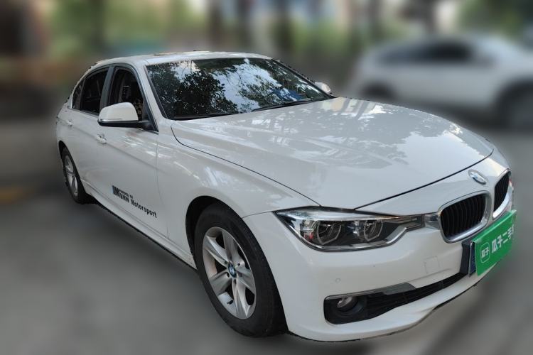 Used BMW 3 Series 2016 316Li Fashion Model Front Right 45 Deg