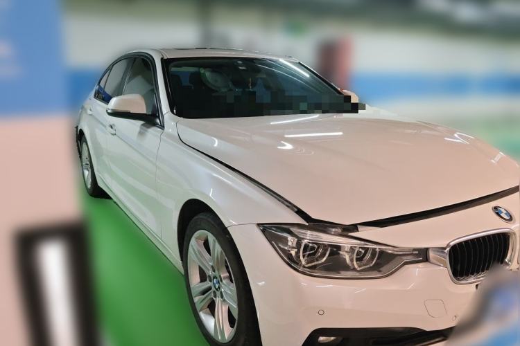 Used BMW 3 Series 2016 316i Fashion Model Front Right 45 Deg