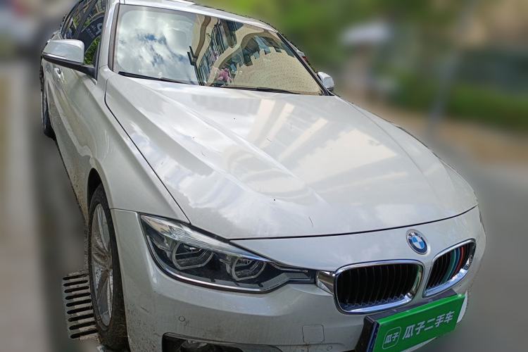 Used BMW 3 Series 2016 320Li Fashion Model Front Right 45 Deg