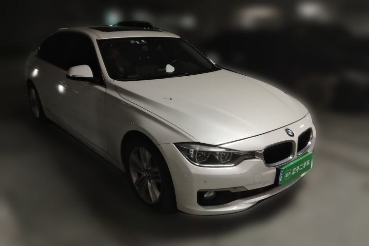 Used BMW 3 Series 2016 320Li Fashion Model Front Right 45 Deg