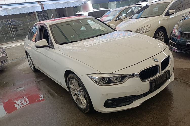 Used BMW 3 Series 2016 320i Fashion Model Front Right 45 Deg
