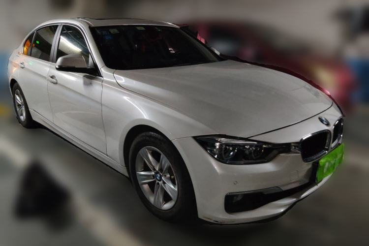 Used BMW 3 Series 2016 316Li Fashion Model Front Right 45 Deg