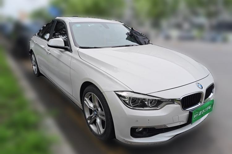 Used BMW 3 Series 2016 316Li Fashion Model Front Right 45 Deg