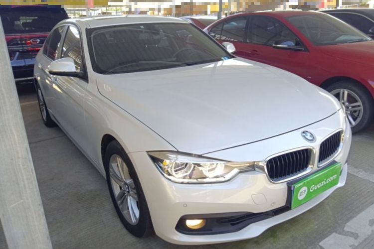 Used BMW 3 Series 2016 320i Fashion Model Front Right 45 Deg