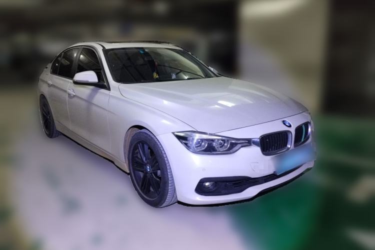 Used BMW 3 Series 2016 320i Fashion Model Front Right 45 Deg