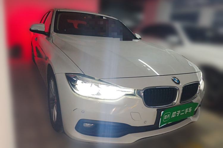 Used BMW 3 Series 2016 320i Fashion Model Front Right 45 Deg