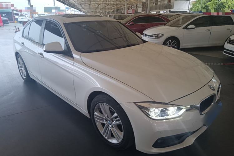 Used BMW 3 Series 2016 320i Fashion Model Front Right 45 Deg
