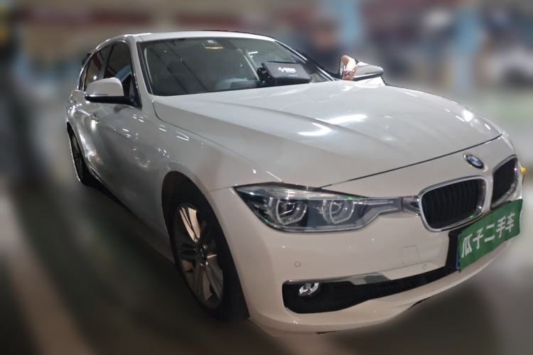 Used BMW 3 Series 2016 320Li Ambition Model Front Right 45 Deg