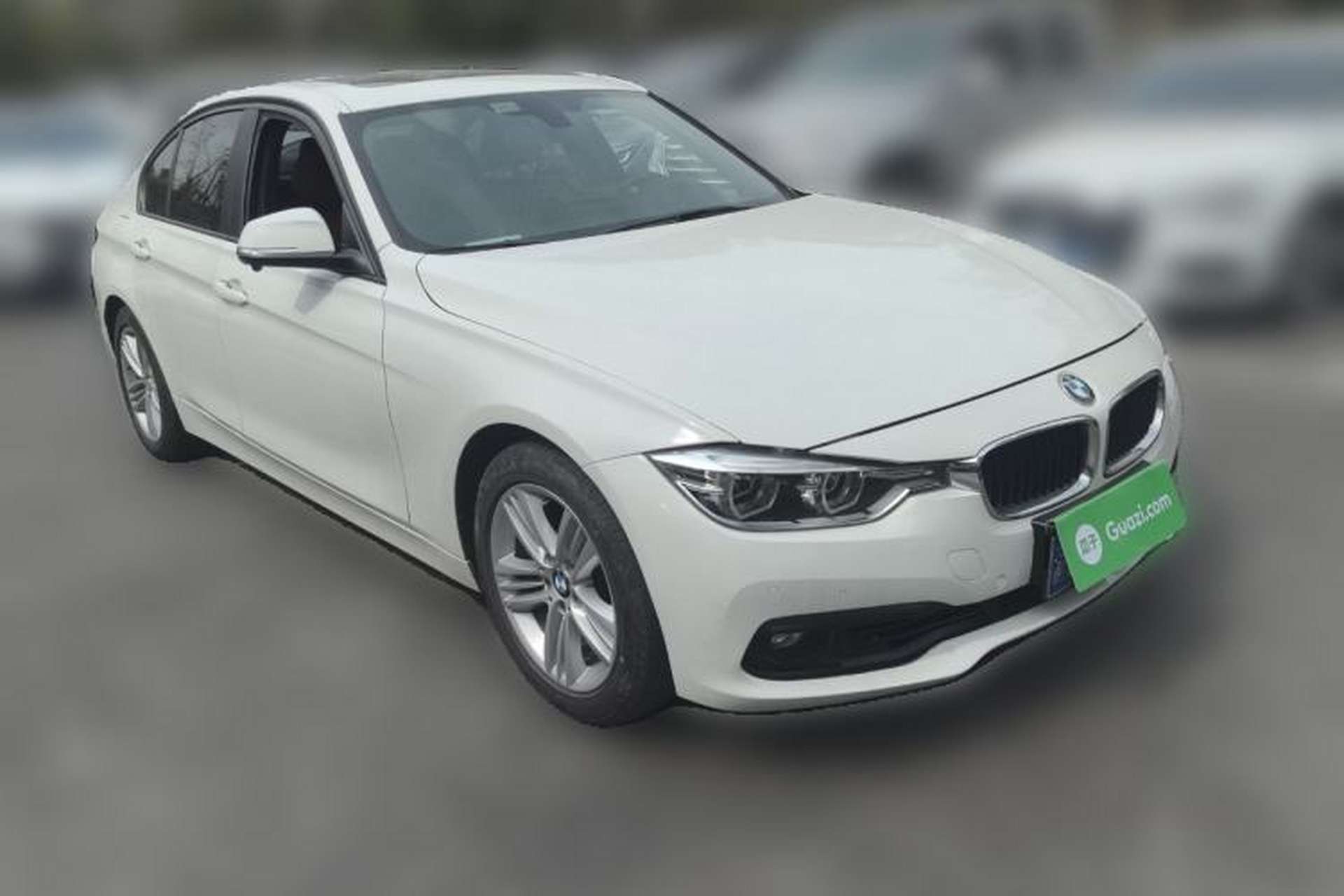 Used BMW 3 Series 2016 320i Fashion Model Front Right 45 Deg
