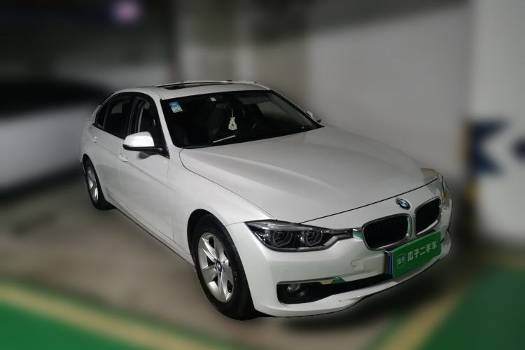 Used BMW 3 Series 2016 316Li Fashion Model Front Right 45 Deg