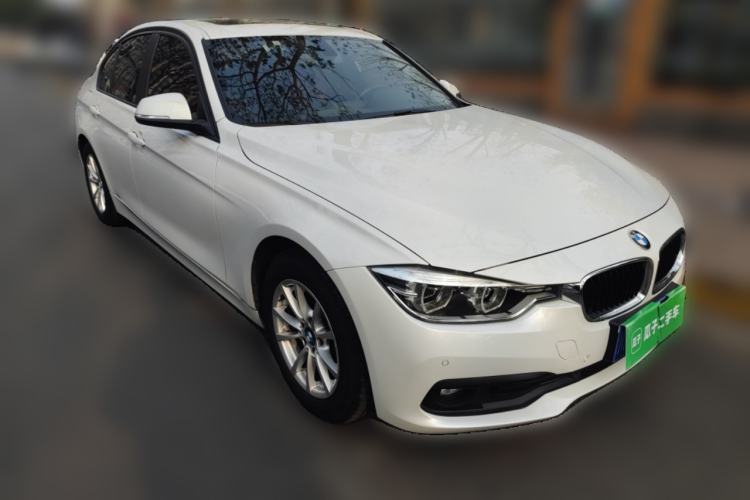 Used BMW 3 Series 2016 316i Fashion Model Front Right 45 Deg