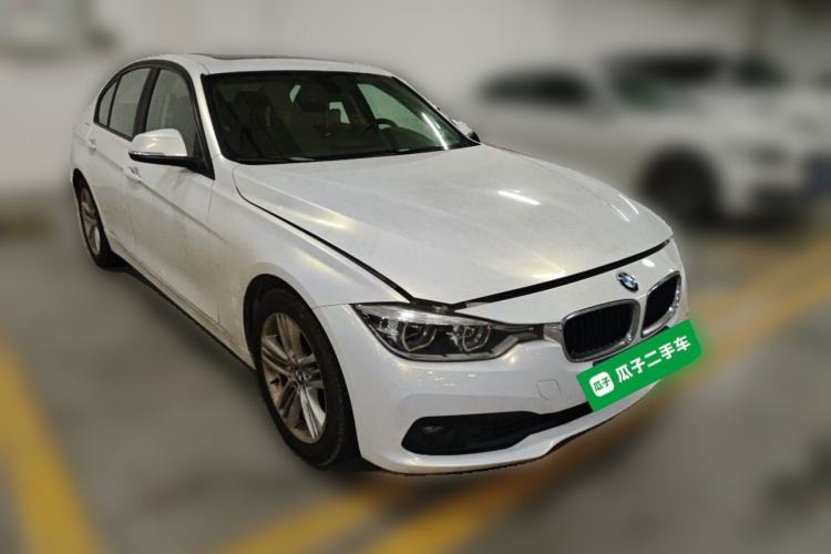 Used BMW 3 Series 2016 320i Fashion Model Front Right 45 Deg