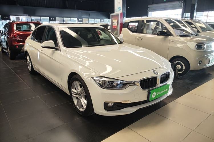 Used BMW 3 Series 2016 320Li Fashion Model Front Right 45 Deg