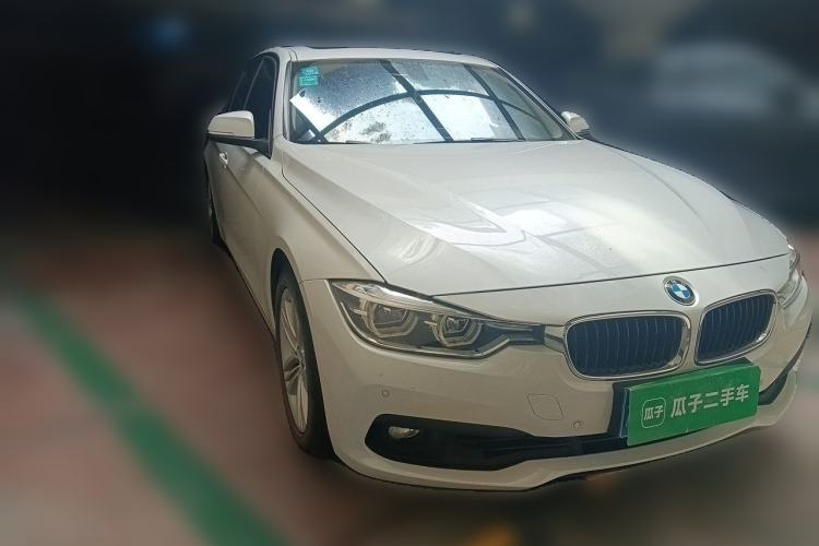 Used BMW 3 Series 2016 320i Fashion Model Front Right 45 Deg