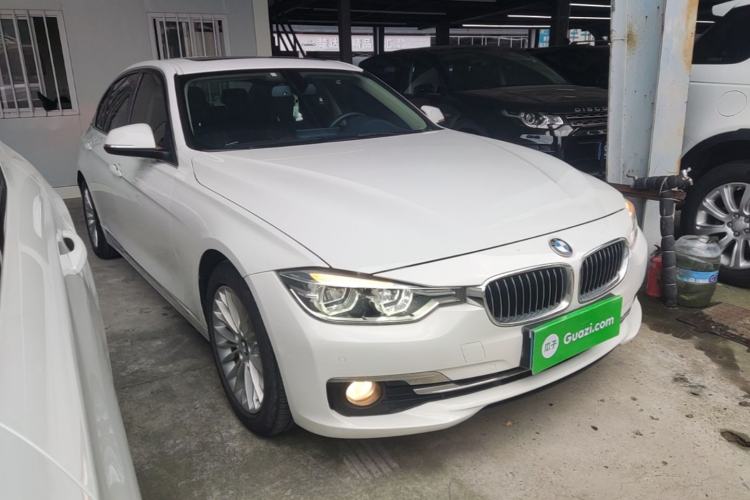 Used BMW 3 Series 2016 320Li Luxury Design Package Front Right 45 Deg