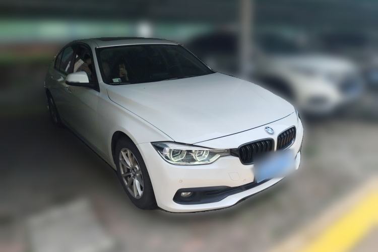 Used BMW 3 Series 2016 316i Fashion Model Front Right 45 Deg
