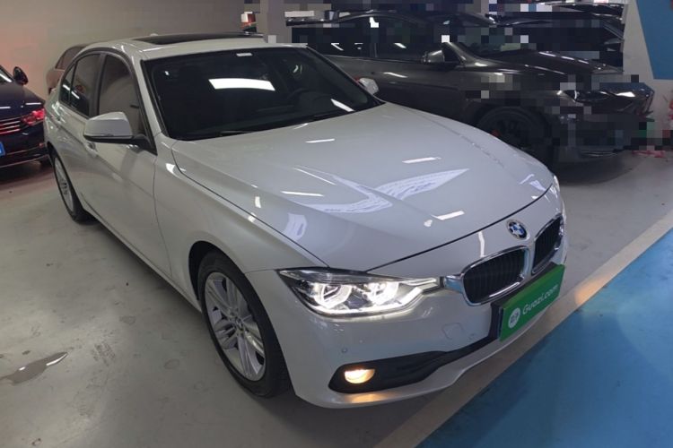 Used BMW 3 Series 2016 320i Fashion Model Front Right 45 Deg