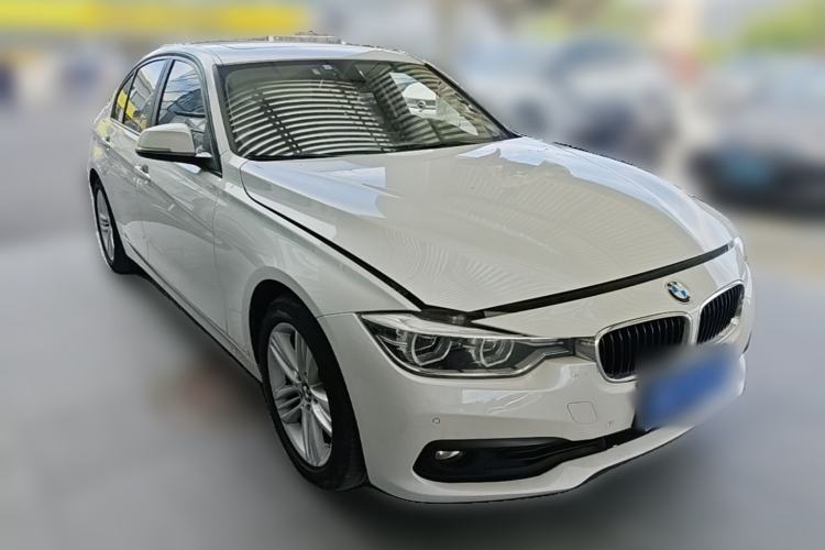 Used BMW 3 Series 2016 320i Fashion Model Front Right 45 Deg