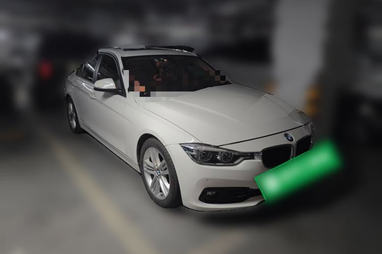 Used BMW 3 Series 2016 320i Fashion Model Front Right 45 Deg