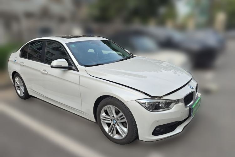 Used BMW 3 Series 2016 320i Fashion Model Front Right 45 Deg