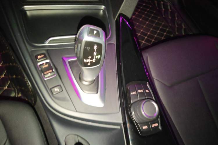 Used BMW 3 Series 2016 320Li Ambition Model Gear Lever