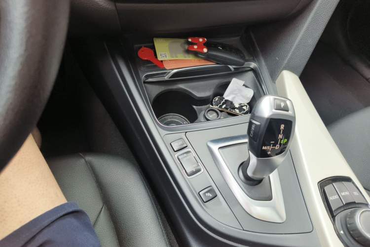 Used BMW 3 Series 2016 316i Fashion Model Gear Lever
