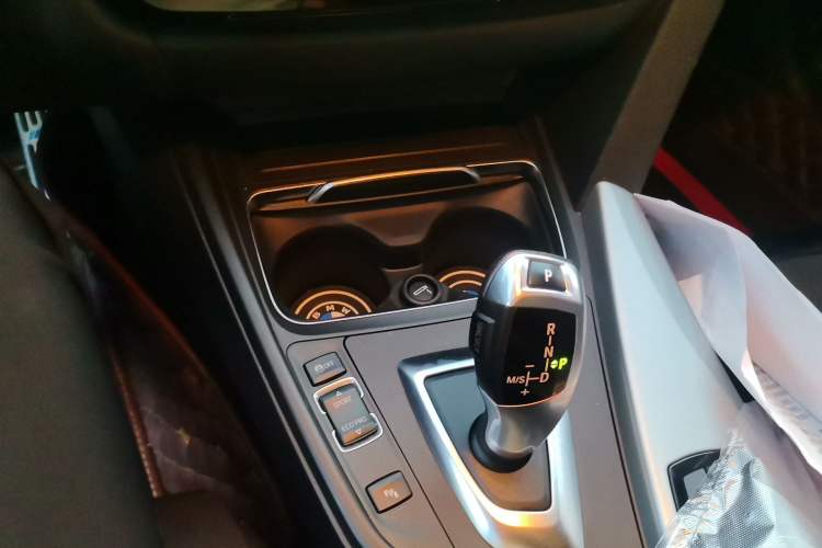 Used BMW 3 Series 2016 316i Fashion Model Gear Lever