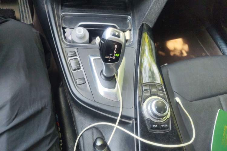 Used BMW 3 Series 2016 320Li Fashion Model Gear Lever