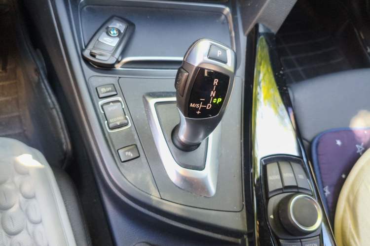 Used BMW 3 Series 2016 320Li Ambition Model Gear Lever