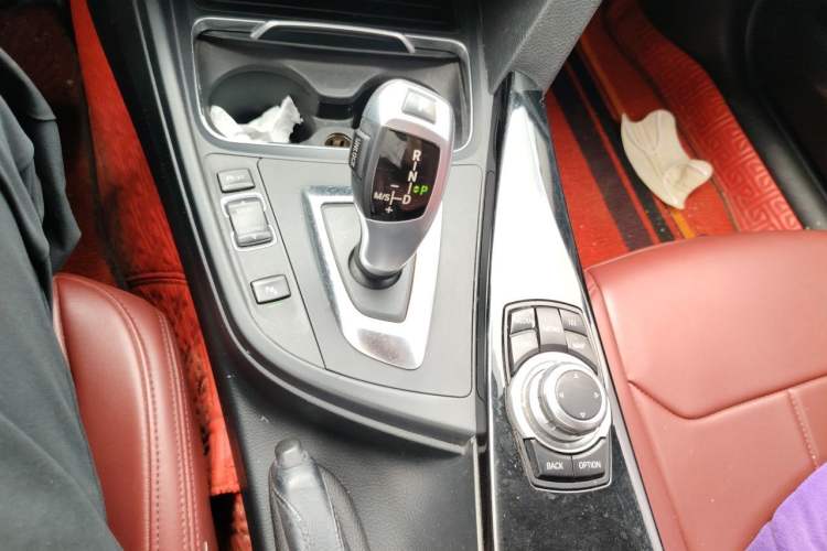 Used BMW 3 Series 2016 320i Fashion Model Gear Lever