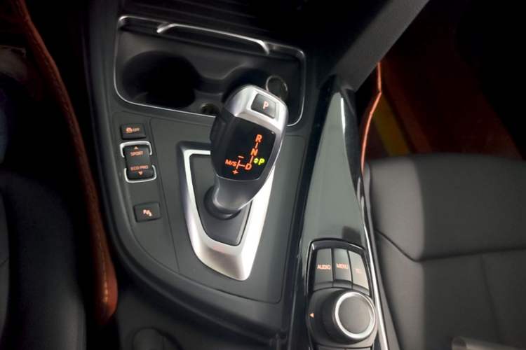 Used BMW 3 Series 2016 320Li Ambition Model Gear Lever