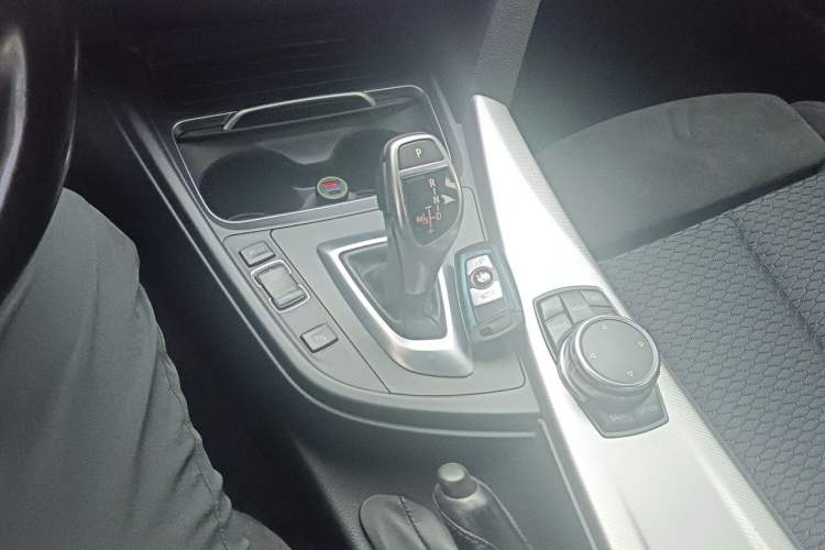 Used BMW 3 Series 2016 320i M Sport Gear Lever