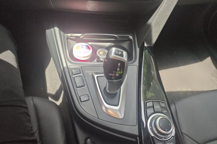 Used BMW 3 Series 2016 320Li Fashion Model Gear Lever