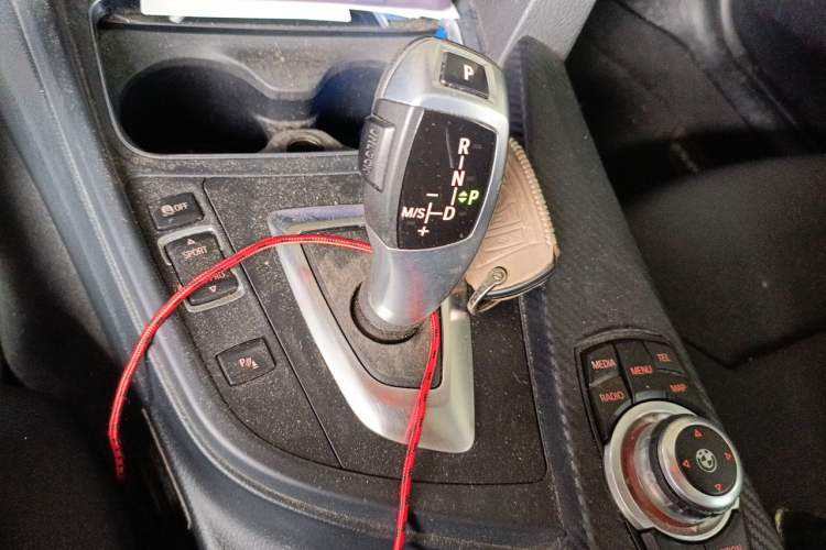 Used BMW 3 Series 2016 320i Fashion Model Gear Lever