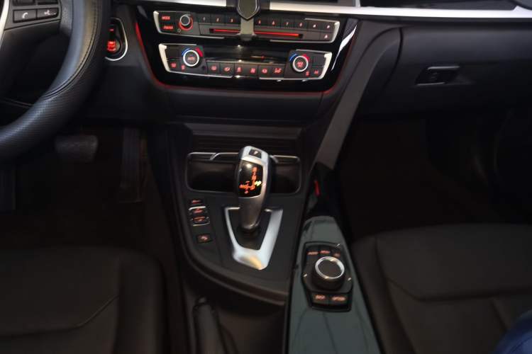 Used BMW 3 Series 2016 320Li Ambition Model Gear Lever