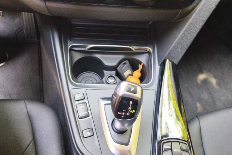 Used BMW 3 Series 2016 320Li Fashion Model Gear Lever