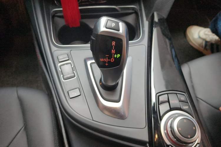 Used BMW 3 Series 2016 320Li Fashion Model Gear Lever