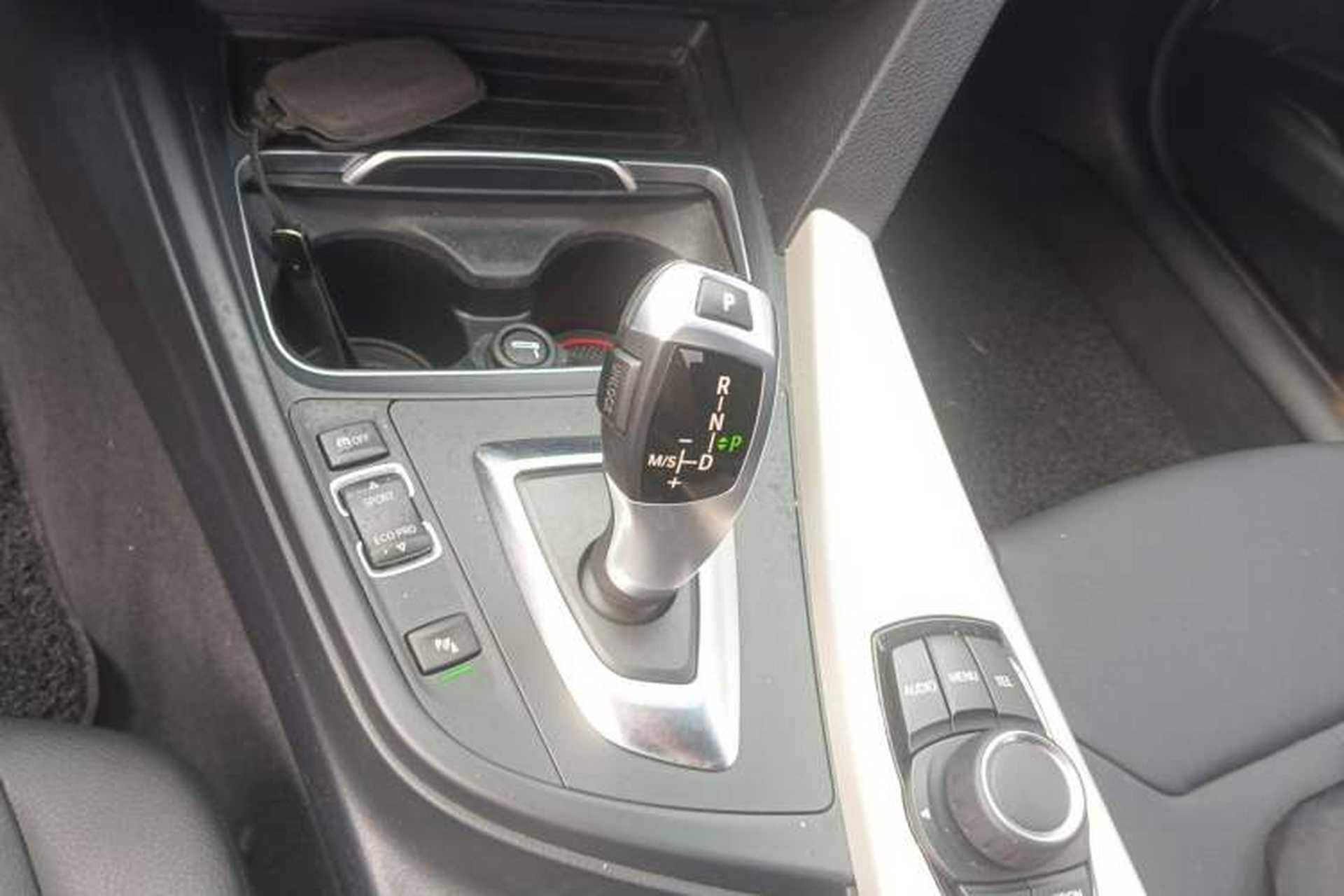Used BMW 3 Series 2016 320Li Fashion Model Gear Lever